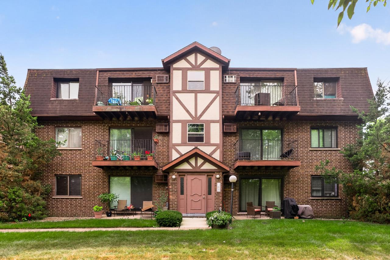 1000 Judson St. #1A, Bensenville, IL 60106