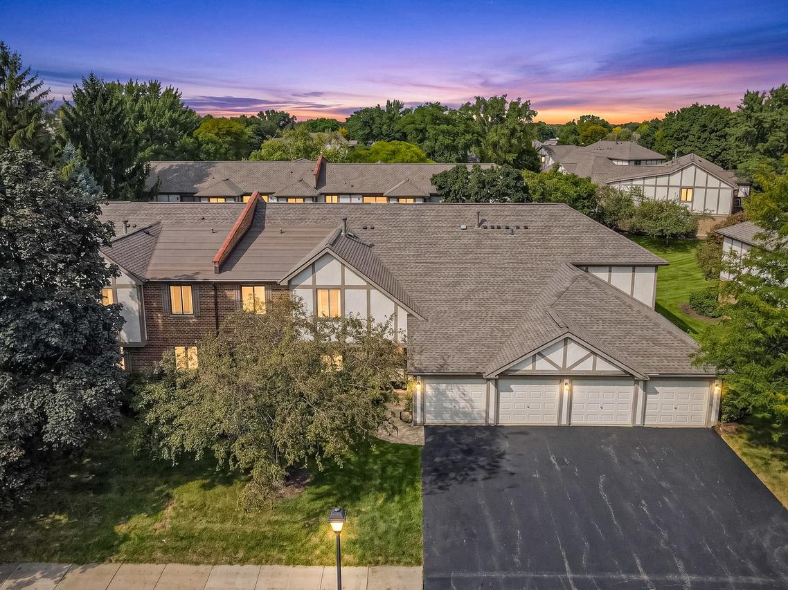 1010 E Nichols Rd. #8, Palatine, IL 60074