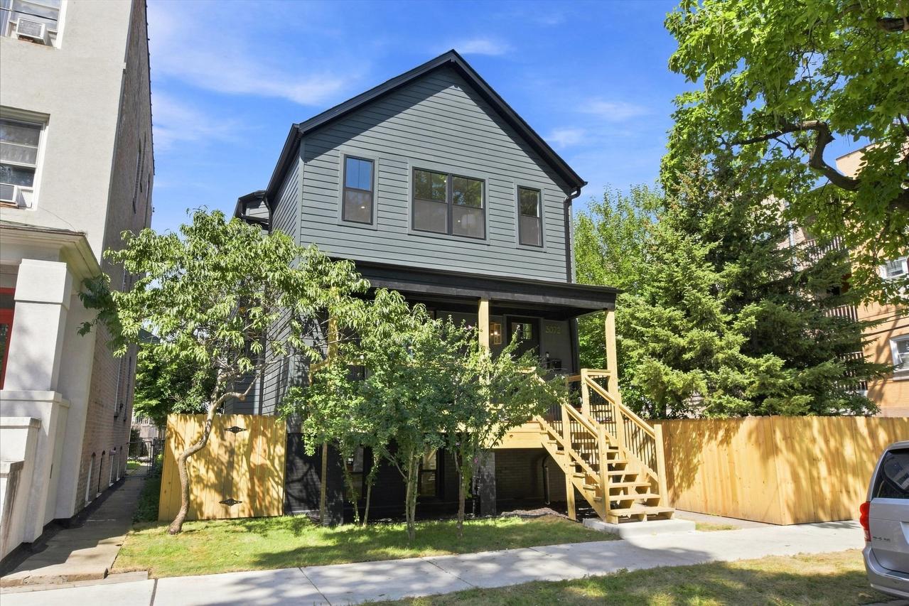 3072 N Avers Ave., Chicago, IL 60618