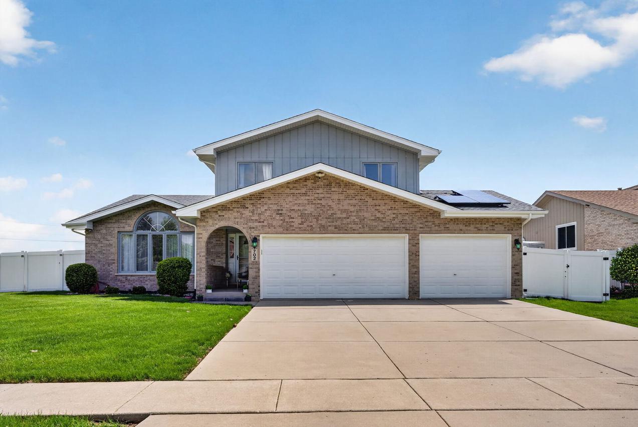 702 Longwood Ct., Minooka, IL 60447