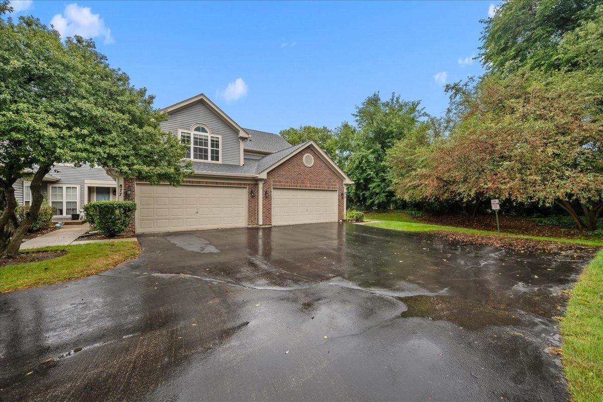 877 Wembley Ct., Elgin, IL 60120