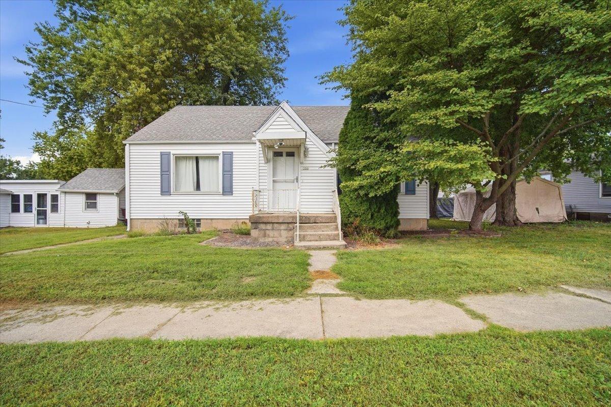 306 E Columbia St., Danvers, IL 61732