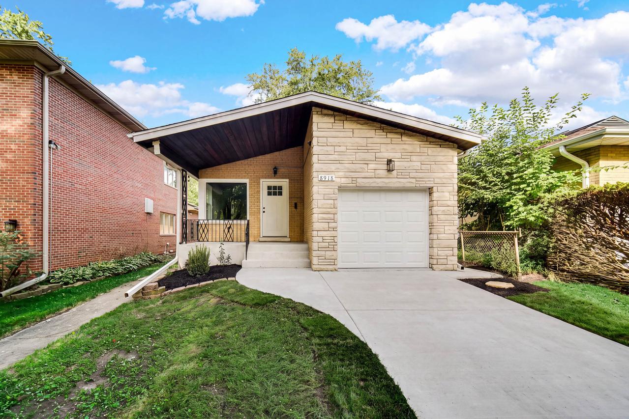 8918 Kilpatrick Ave., Skokie, IL 60076