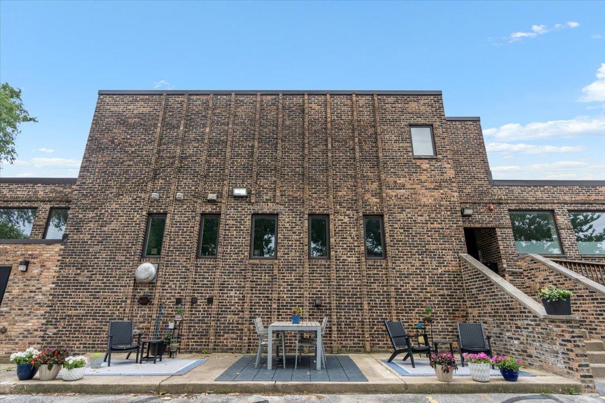 1101 Dodge Ave. #204, Evanston, IL 60202