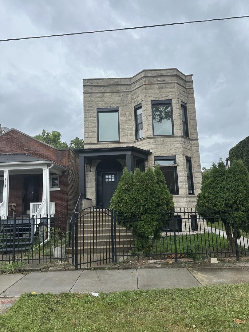 6627 S Maryland Ave., Chicago, IL 60637