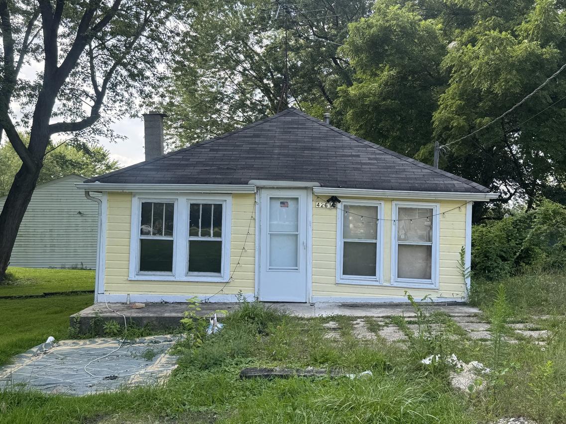 42618 N Lake Ave., Antioch, IL 60002