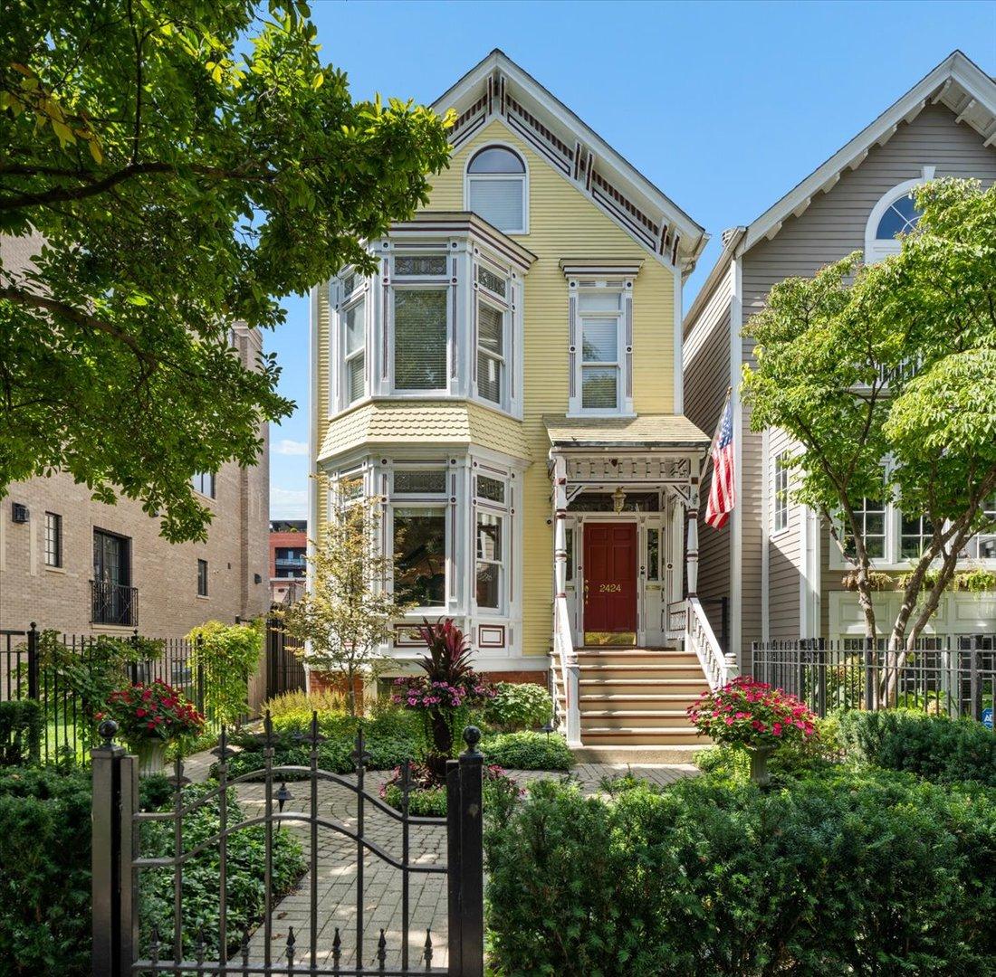 2424 N Burling St., Chicago, IL 60614