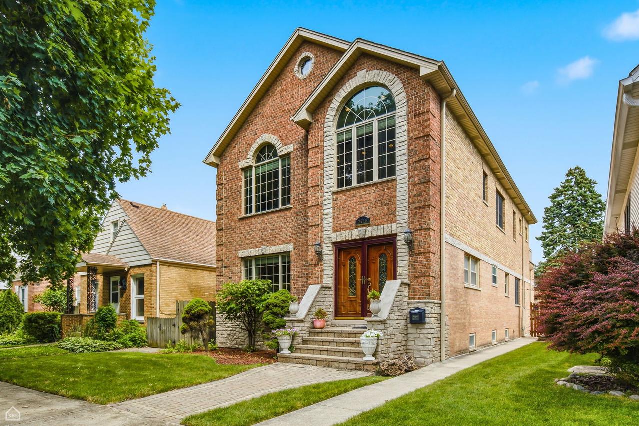 7718 W Farragut Ave., Chicago, IL 60656