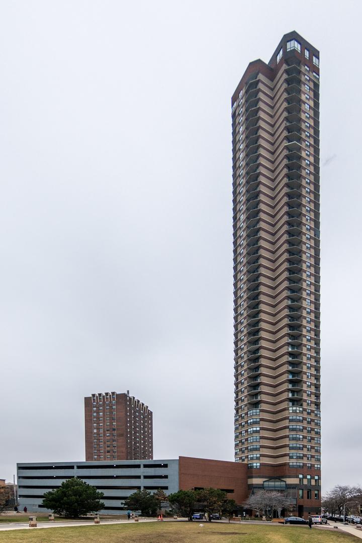 3660 N Lake Shore Dr. #2312, Chicago, IL 60613