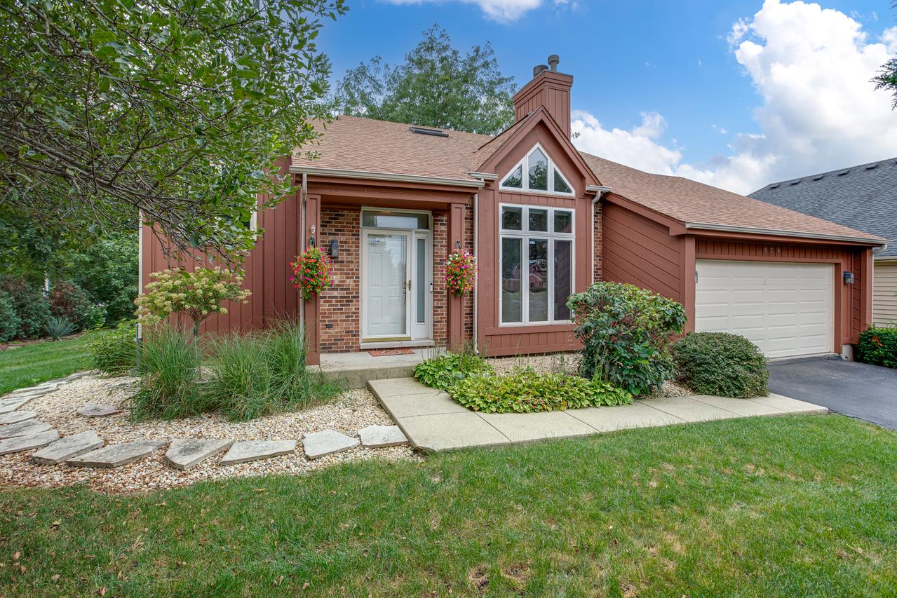 950 Dunham Dr., West Chicago, IL 60185