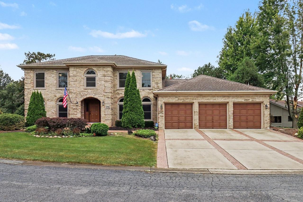 1 Golf View Ln., Frankfort, IL 60423