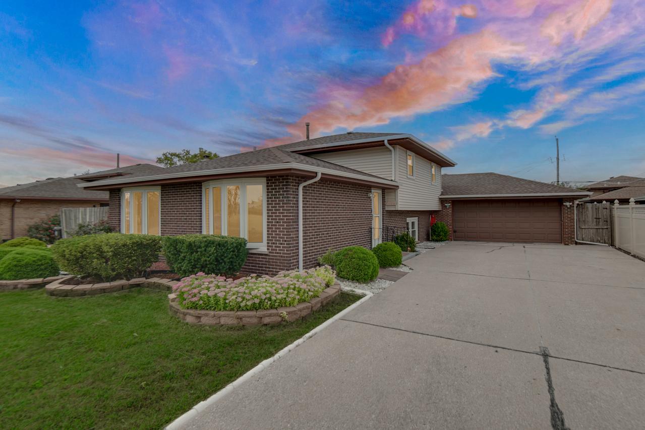 7506 W 83rd Pl., Bridgeview, IL 60455