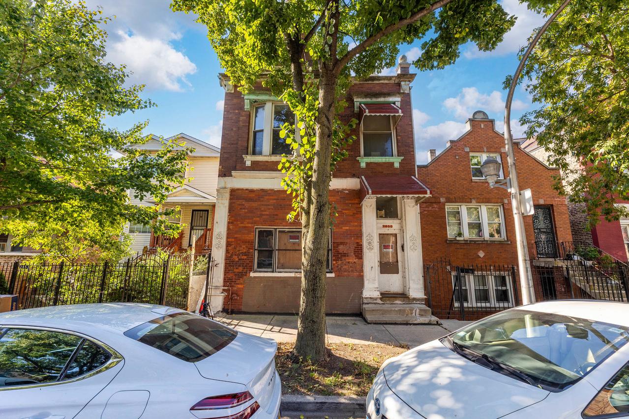 2855 W 21st St., Chicago, IL 60623