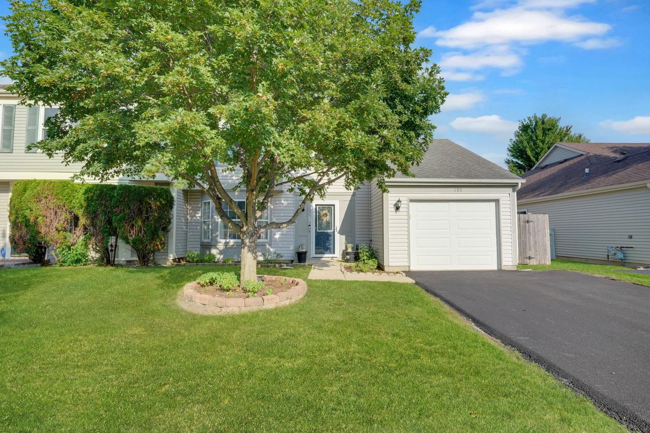135 Pinehurst Dr., Mundelein, IL 60060