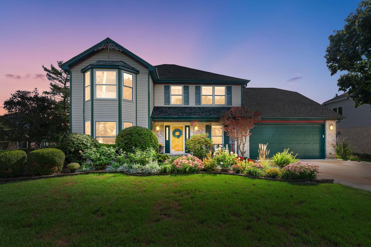 5903 Bentley Ave., Willowbrook, IL 60527