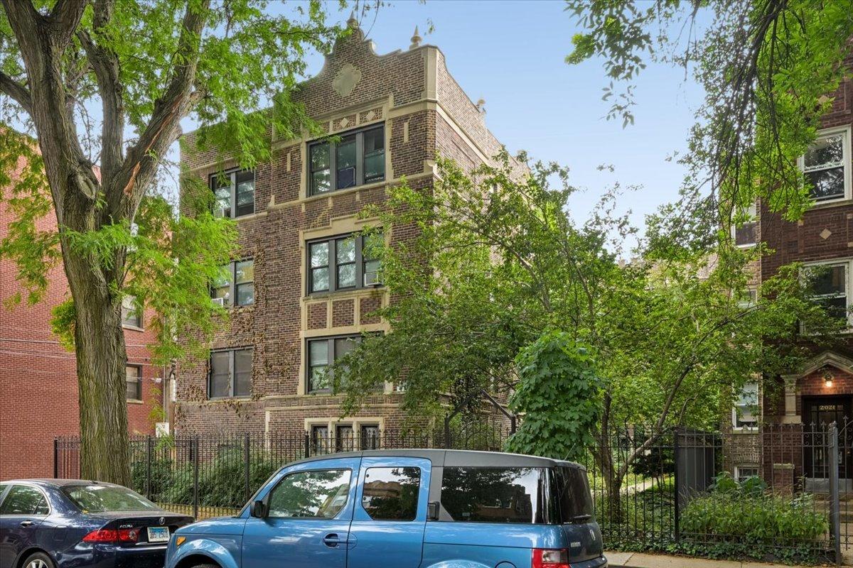 2013 W Farragut Ave. #1, Chicago, IL 60625