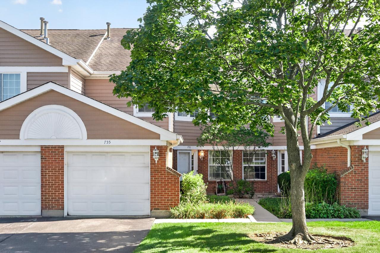 755 W Happfield Dr., Arlington Heights, IL 60004