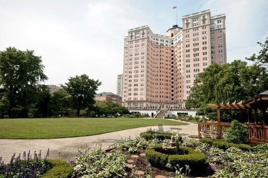5555 N Sheridan Rd. #515, Chicago, IL 60640