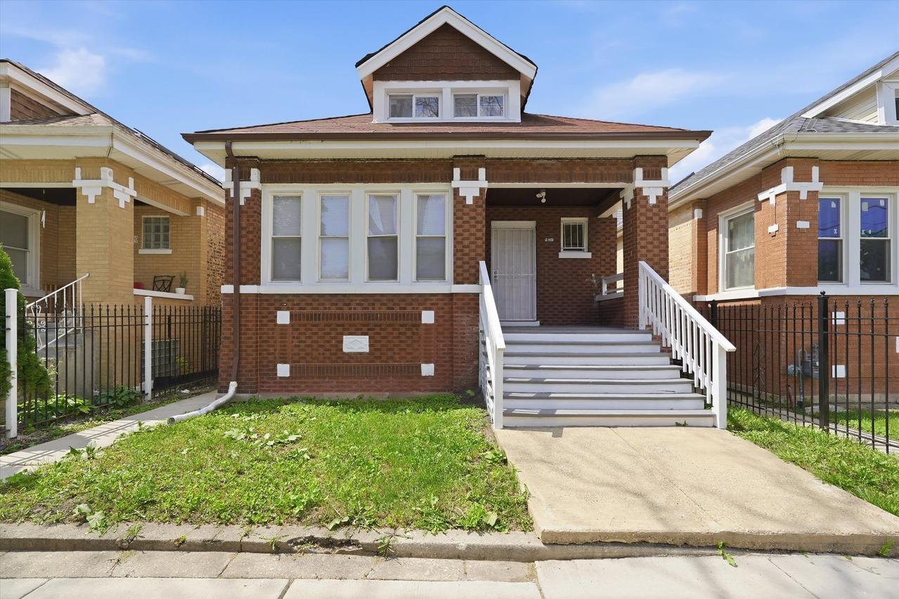 6318 S Fairfield Ave., Chicago, IL 60629