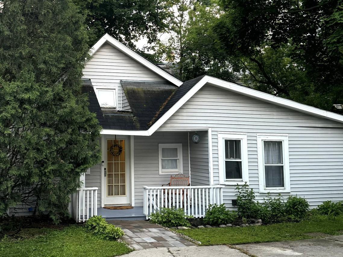 1458 Linden Ave., Highland Park, IL 60035