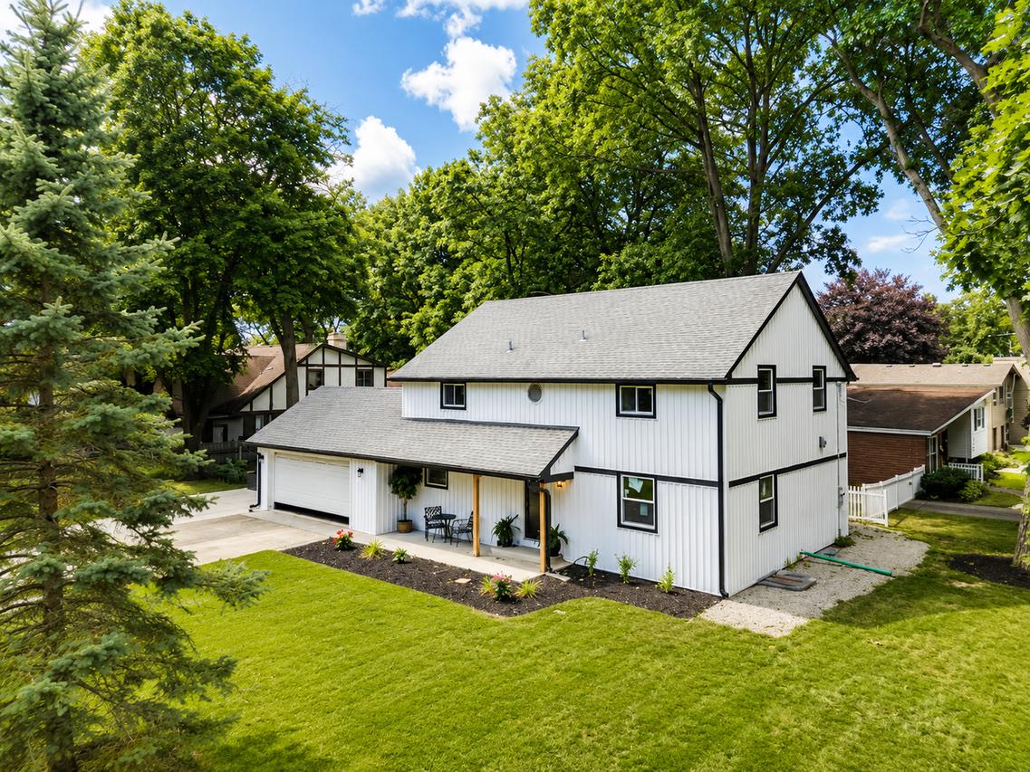 300 W North Ave., Bartlett, IL 60103