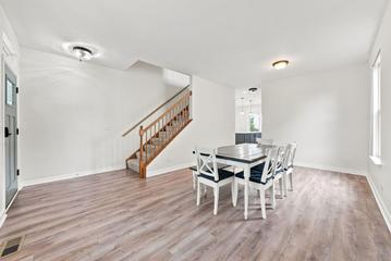 995 Christine Ln., Antioch, IL 60002