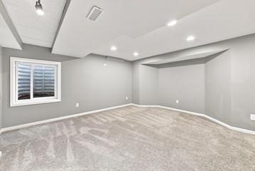 995 Christine Ln., Antioch, IL 60002