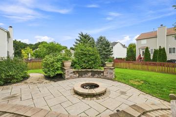 995 Christine Ln., Antioch, IL 60002