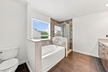 995 Christine Ln., Antioch, IL 60002