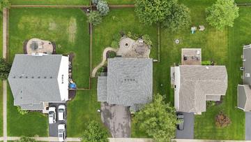 995 Christine Ln., Antioch, IL 60002