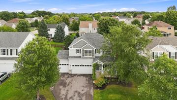 995 Christine Ln., Antioch, IL 60002