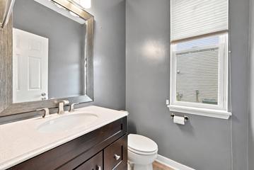 995 Christine Ln., Antioch, IL 60002