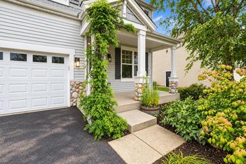 995 Christine Ln., Antioch, IL 60002