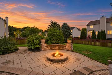 995 Christine Ln., Antioch, IL 60002