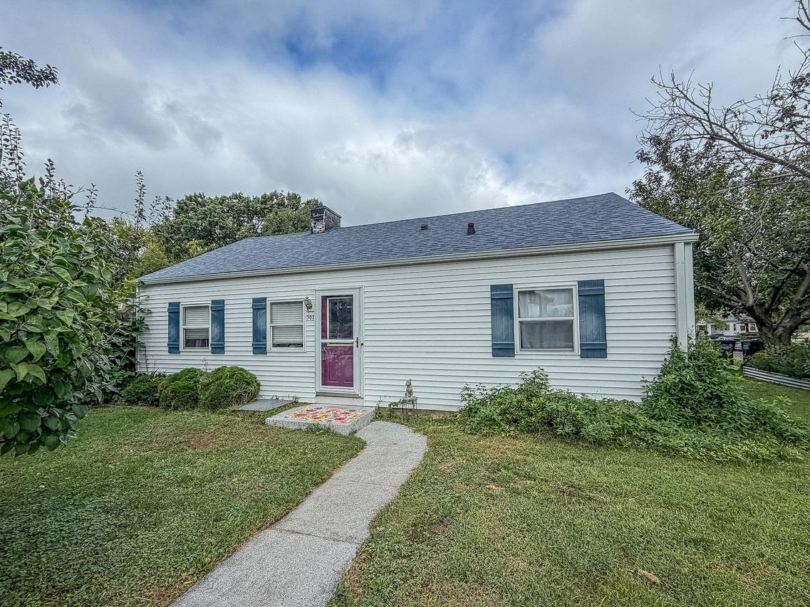 301 W Center St., Danville, IL 61832