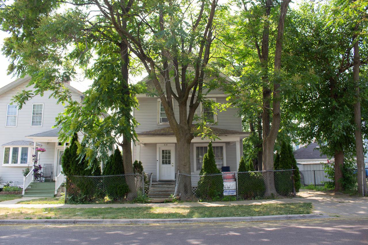 218 Beach St., Aurora, IL 60505