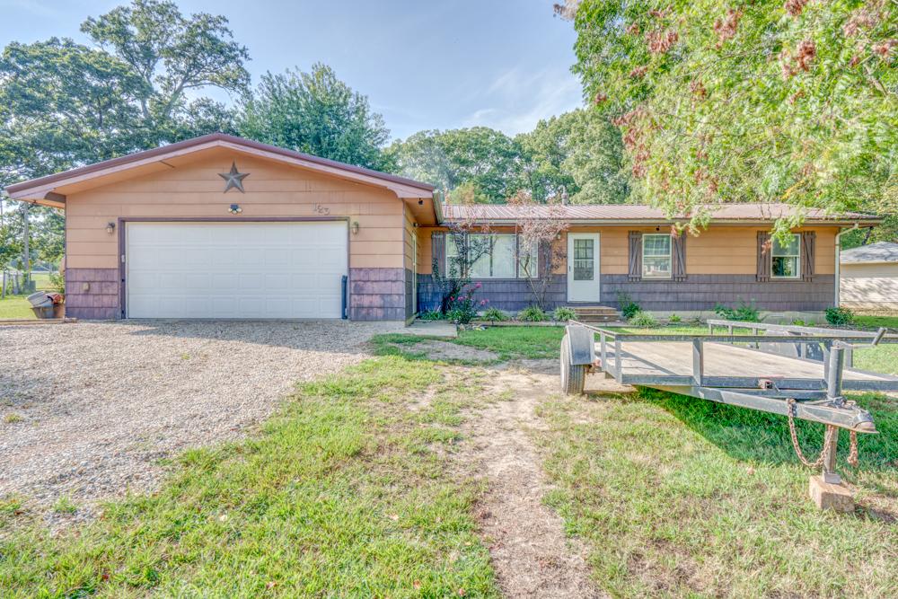 123 White Oak Park Ln., Bluford, IL 62814