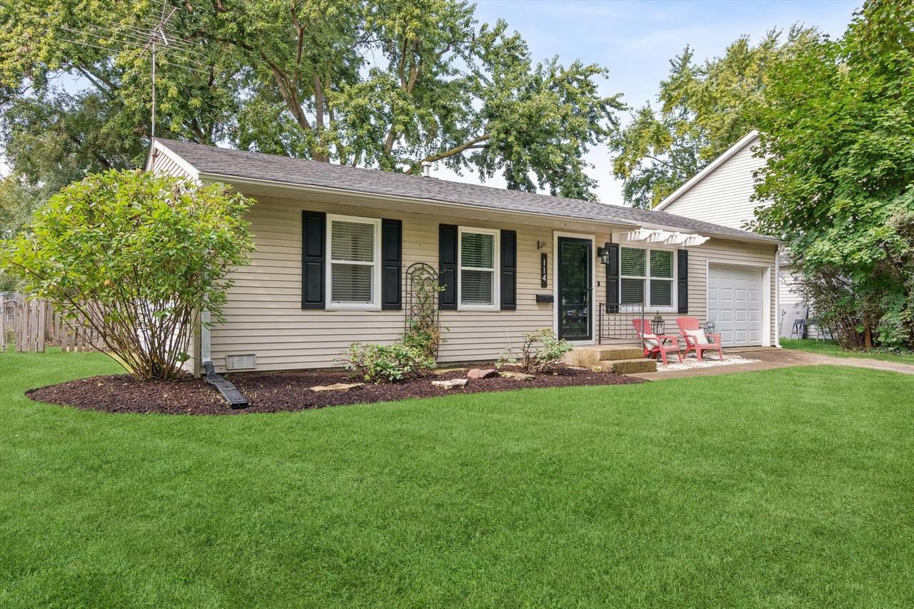 114 Briar Ln., Geneva, IL 60134