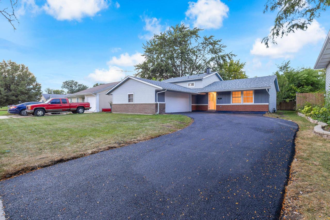 706 N Armitage Ave., Glendale Heights, IL 60139