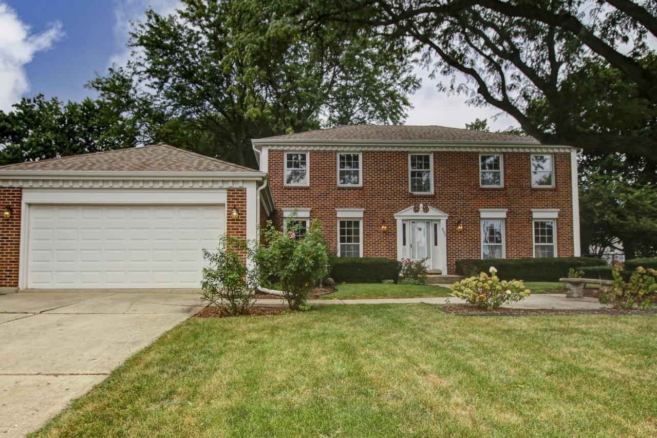 853 Dorset Dr., Wheaton, IL 60189