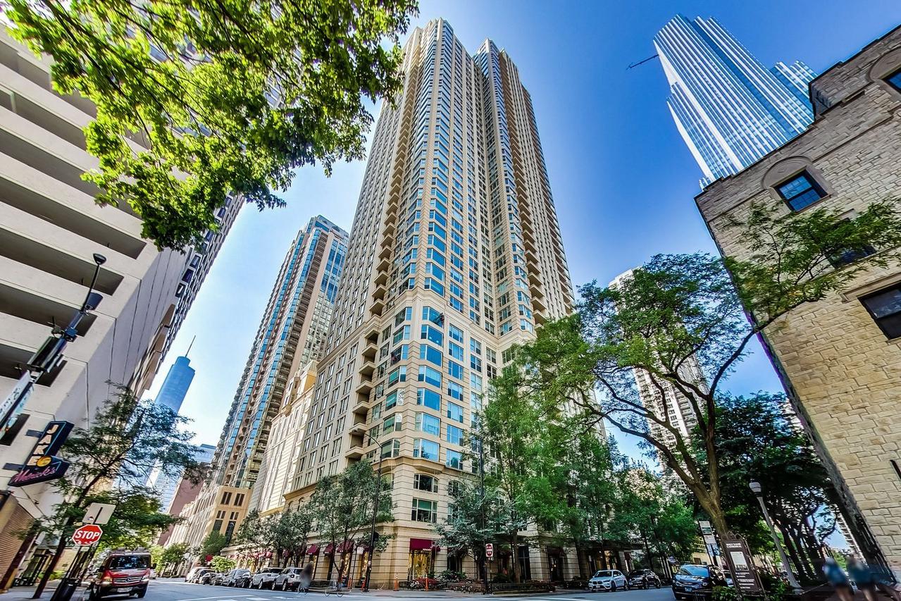25 E Superior St. #1703, Chicago, IL 60611