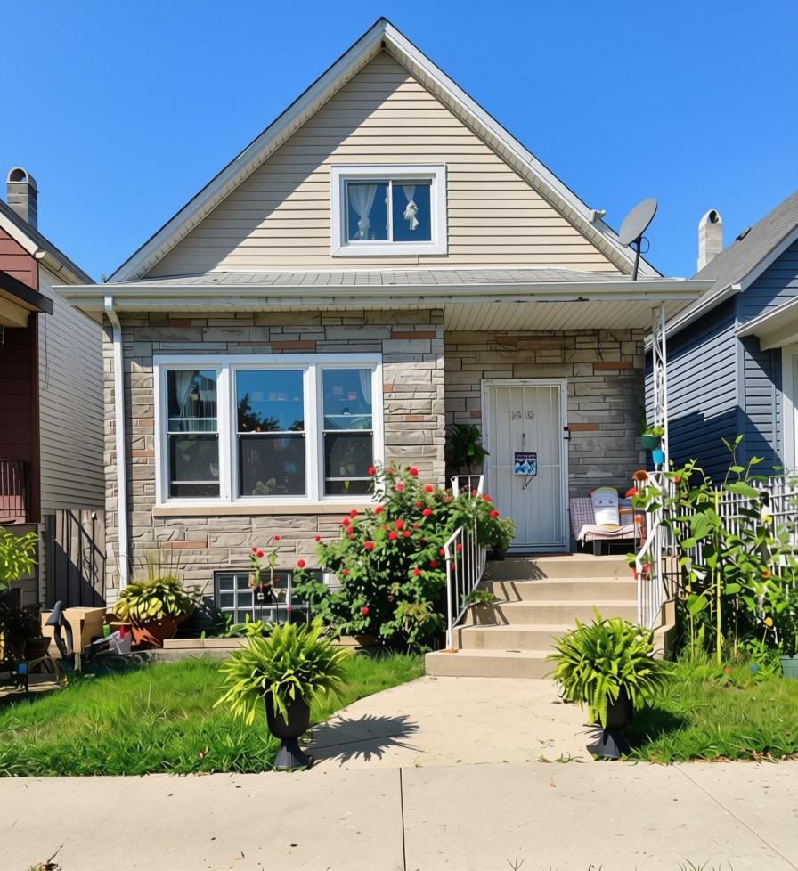 8518 S Exchange Ave., Chicago, IL 60617