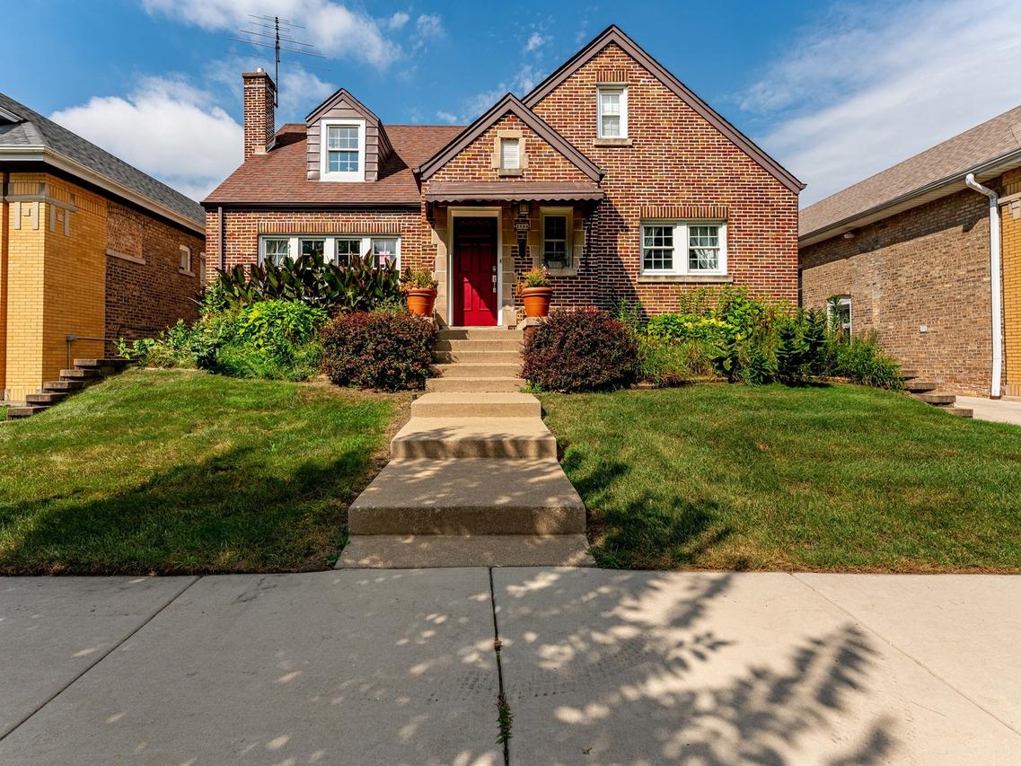 1834 Wenonah Ave., Berwyn, IL 60402