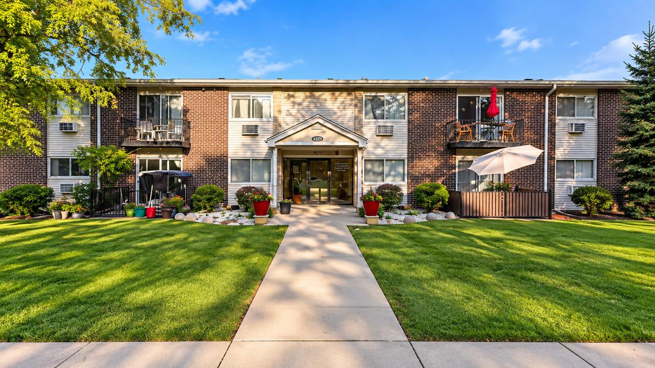 9575 N Terrace Pl Pl. #2G, Des Plaines, IL 60016