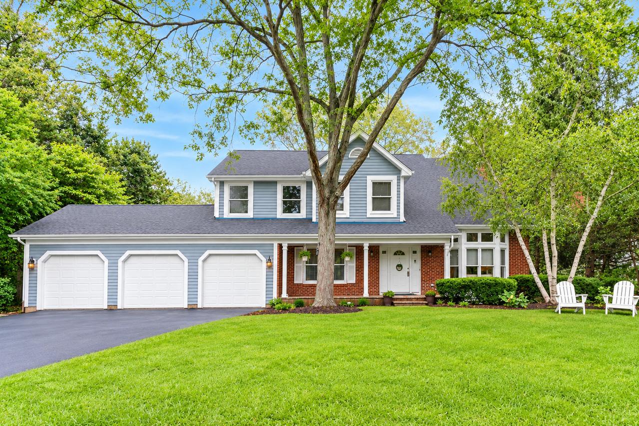 2140 Kenton Ln., Green Oaks, IL 60048