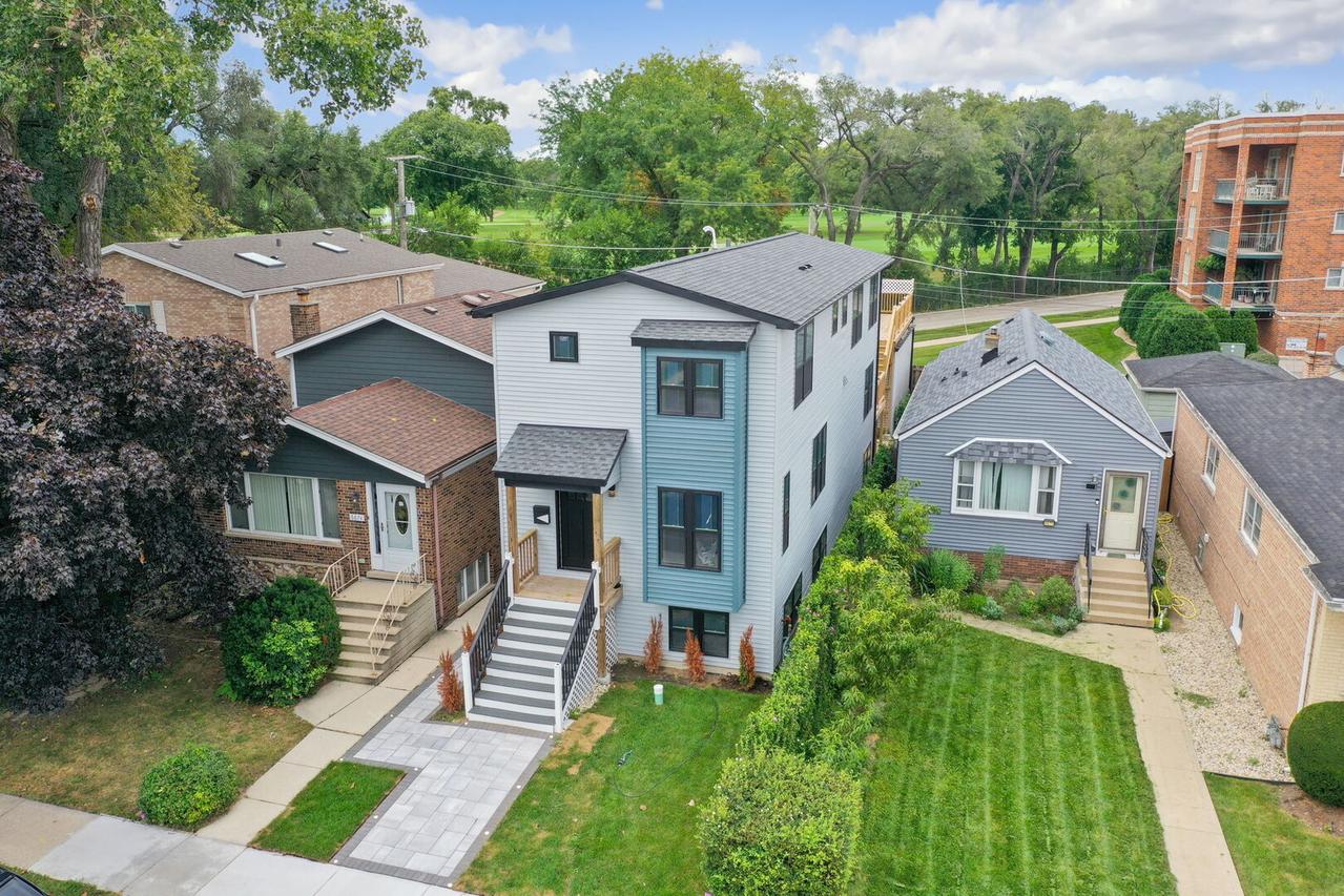 6672 W Montrose Ave., Harwood Heights, IL 60706