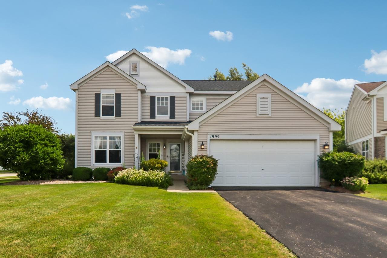 1999 Sparrow Cir., Round Lake, IL 60073