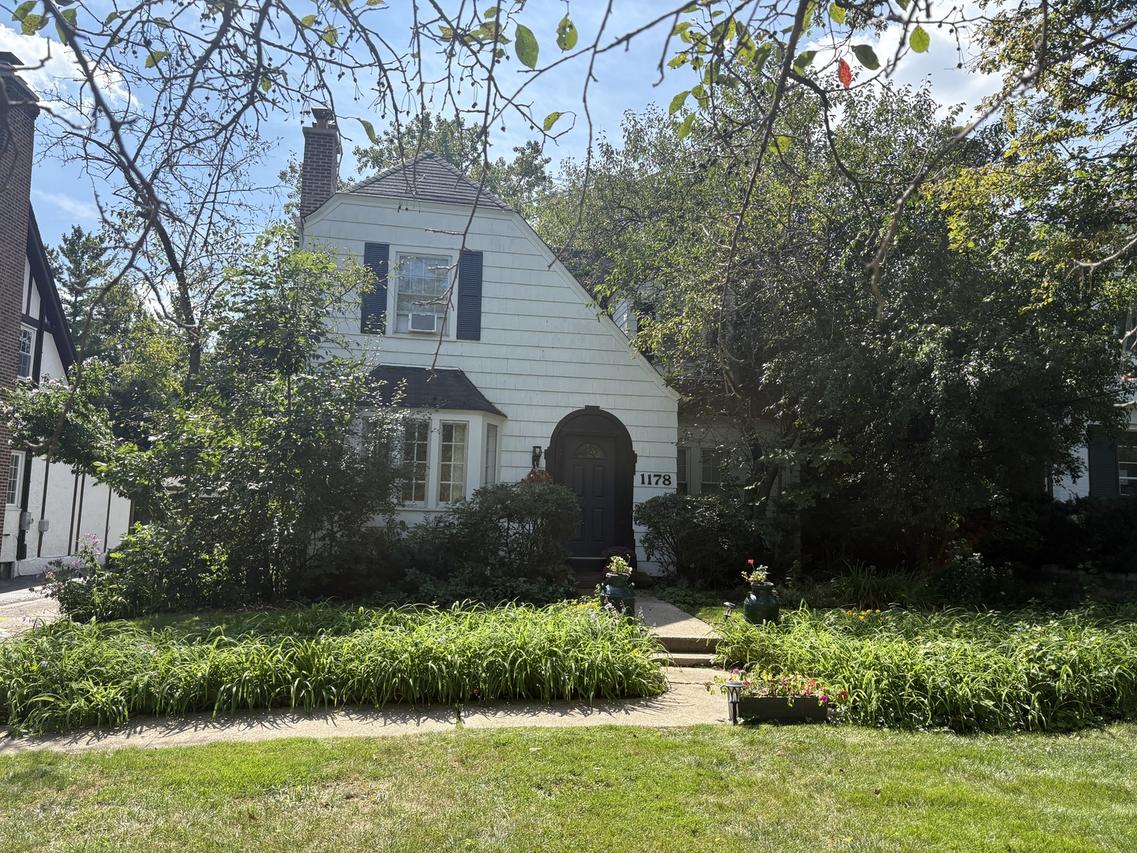 1178 Wade St., Highland Park, IL 60035