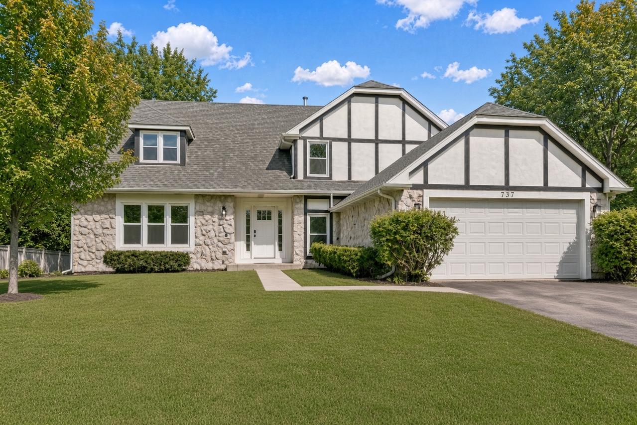 731 Roaring Brook Ln., Algonquin, IL 60102