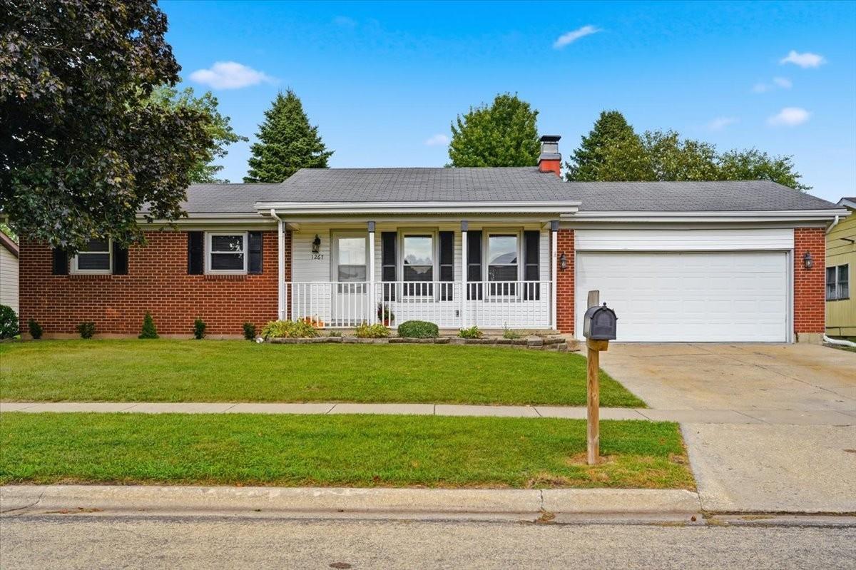 1267 Sunnymeade Dr., Rochelle, IL 61068
